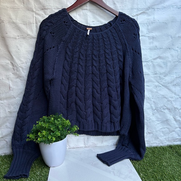FREE PEOPLE Sandre
Pullover OB1757383 Blue size Medium M NWOT $148 - Picture 6 of 16